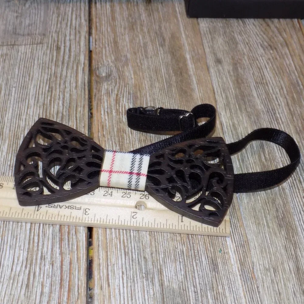 BOW TIE PLASTIC w Box, Costume, Dress Up, New Old Stock, Memories, Gift *